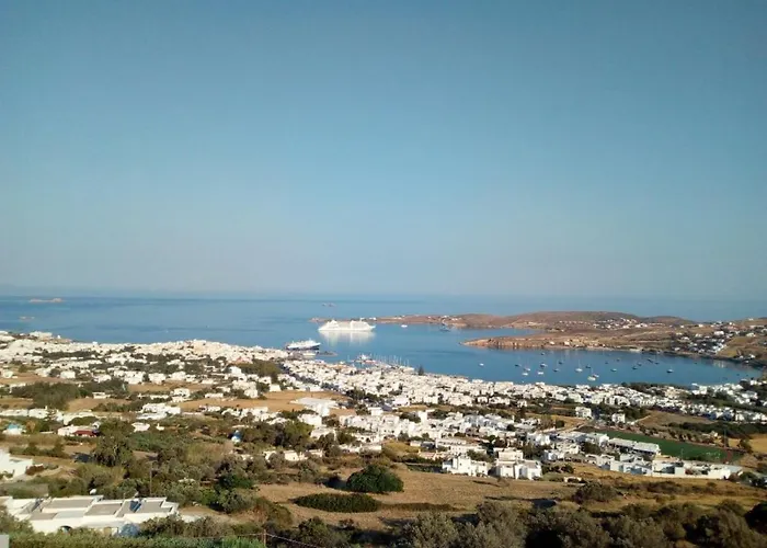 Semi-detached House On The Heights Of Parikia - Exceptional View Of The Cyclades Páros