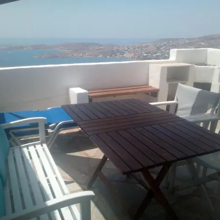 Semi-detached House On The Heights Of Parikia - Exceptional View Of The Cyclades *