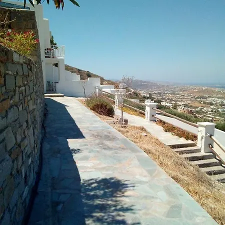 Semi-detached House On The Heights Of Parikia - Exceptional View Of The Cyclades Nyaraló