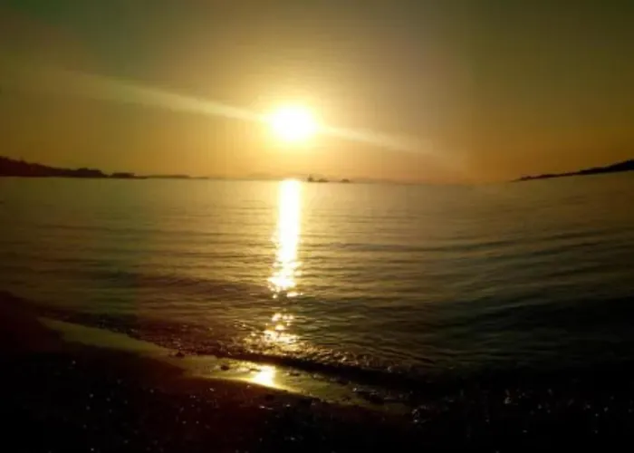 Vakantiehuis Semi-detached House On The Heights Of Parikia - Exceptional View Of The Cyclades