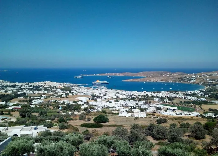 Semi-detached House On The Heights Of Parikia - Exceptional View Of The Cyclades